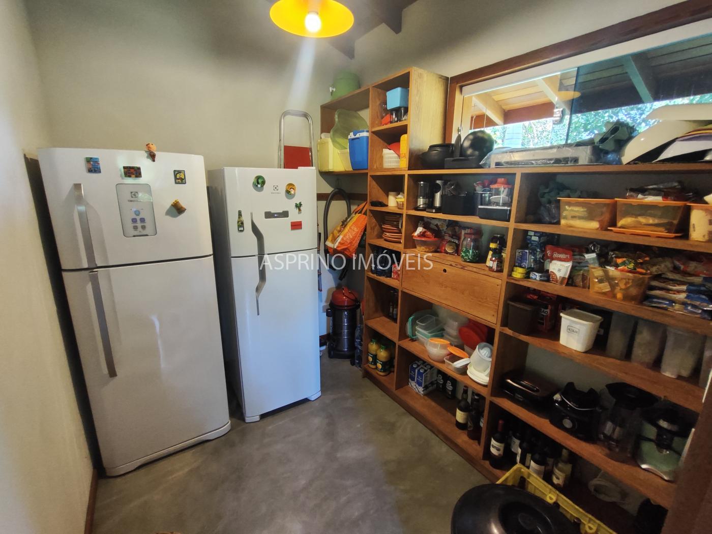 Casa à venda com 3 quartos, 3144m² - Foto 12