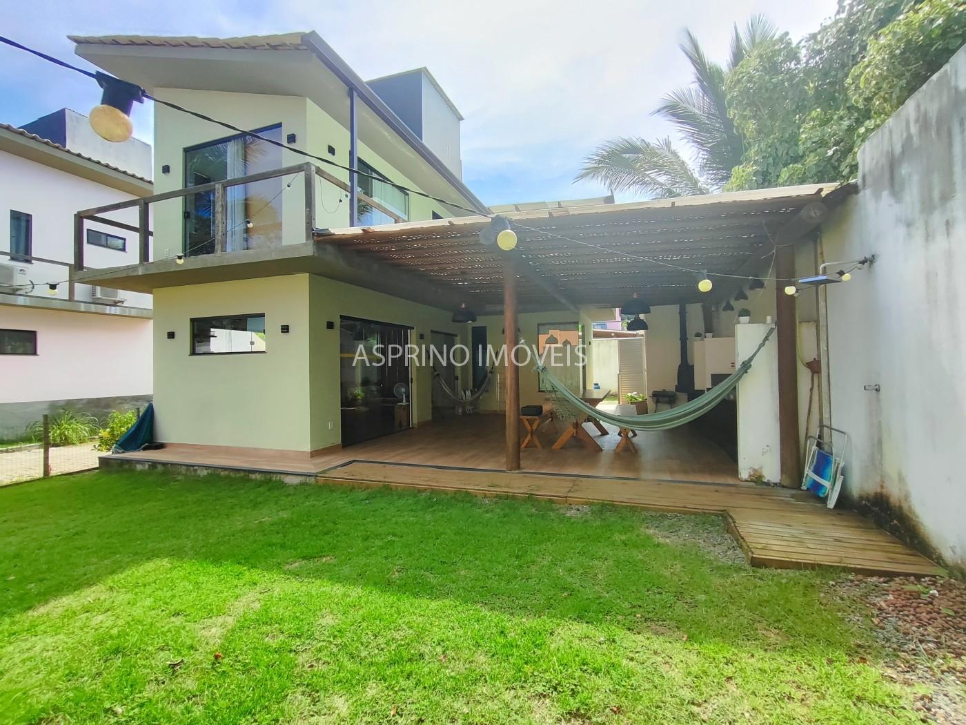 Casa à venda com 3 quartos, 204m² - Foto 1